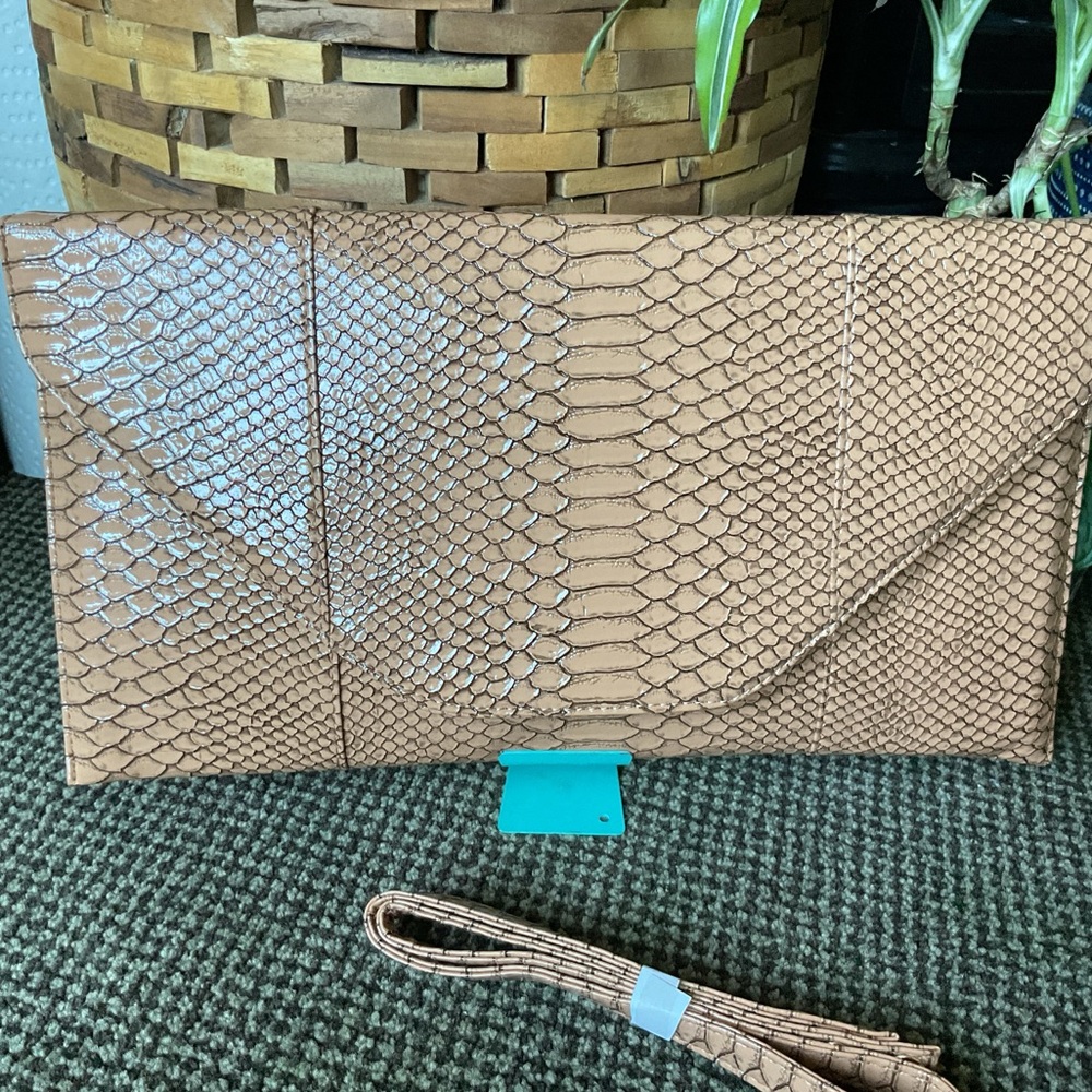 Fuax snake skin large envelope bag (NEW)